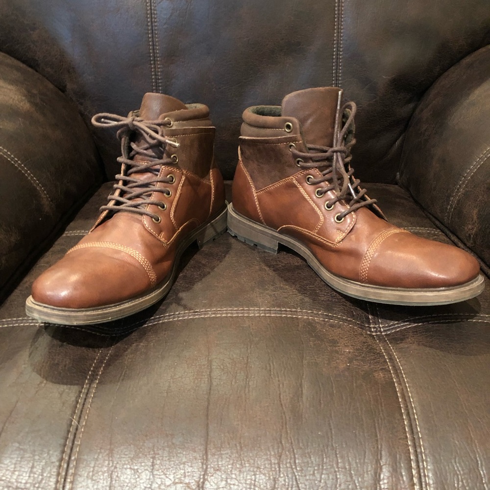 Men’s APT. 9 brown boots size 12 MED